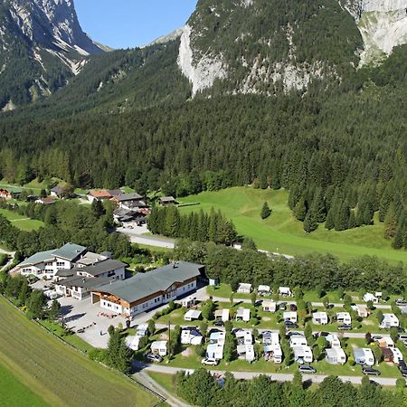 Austria Parks - Leutasch Hotel Bagian luar foto