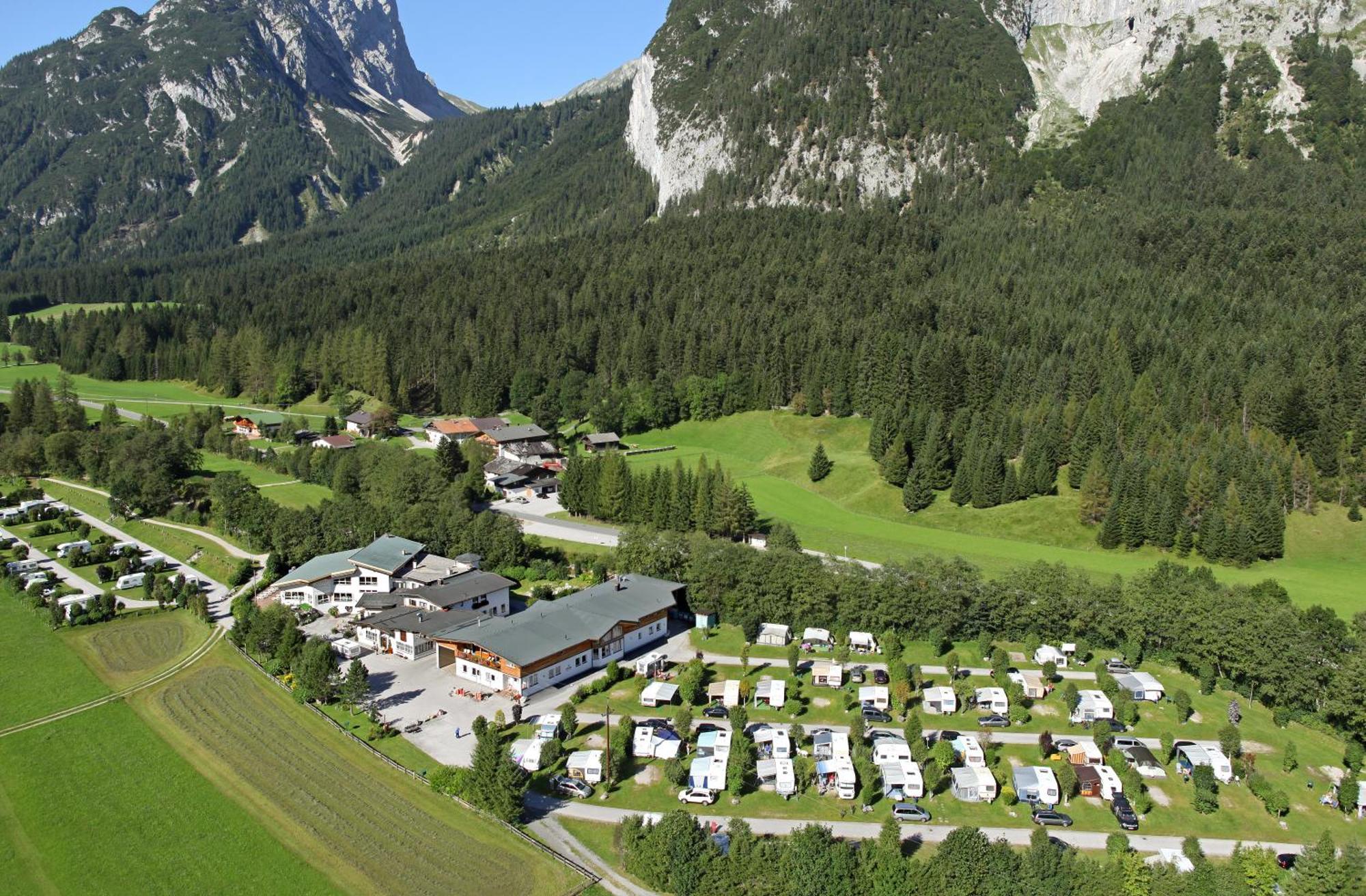 Austria Parks - Leutasch Hotel Bagian luar foto